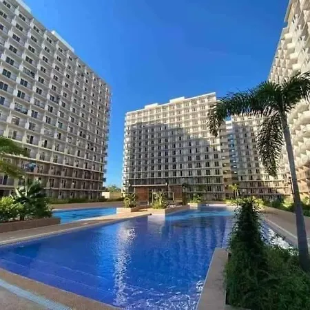 Condo With Swimming Pool